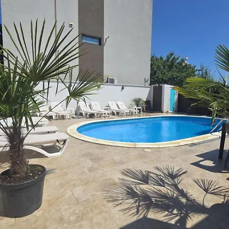 בית נופש Tiny Village Mamaia Nord - House 6 *